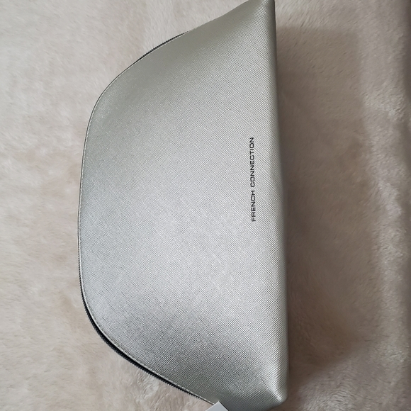 French Connection luxury toiletry bag/makeup bag - Picture 9 of 10